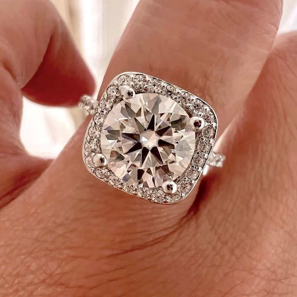 14kt outlined pave beautiful bridal ring